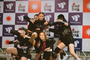 grupo de k-pop cover 5sesasons - Hallyuverse