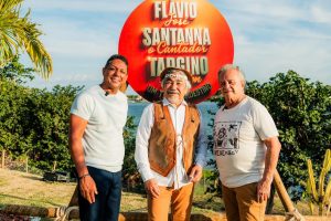 Santanna "O Cantador", Flávio José e Targino Gondim apresentam o espetáculo "Três Nordestinos” - Foto: Divulgação