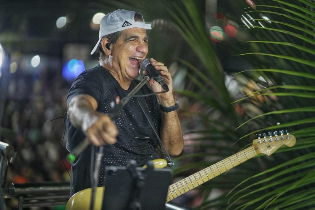 Durval Lelys comanda os 34 anos do Maluco Beleza em Novembro no Parador